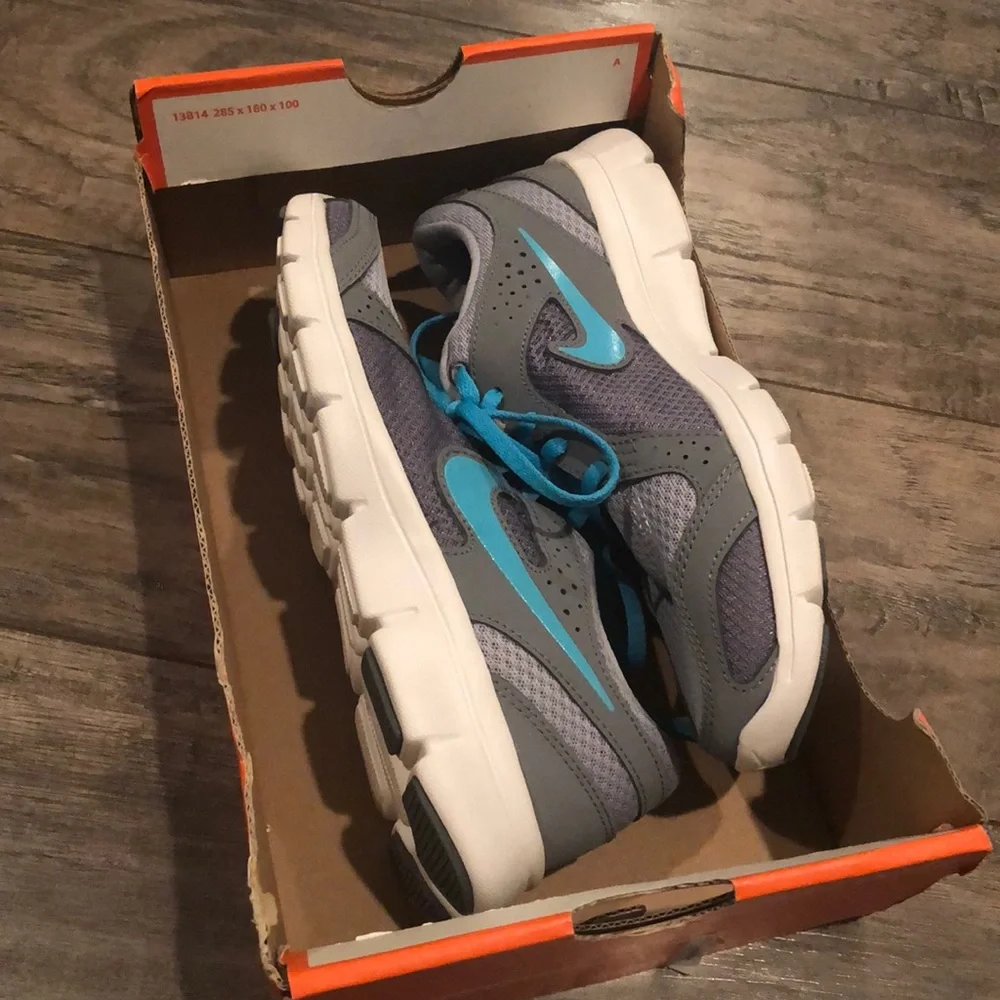 Women’s Nike Flex experience RN 2